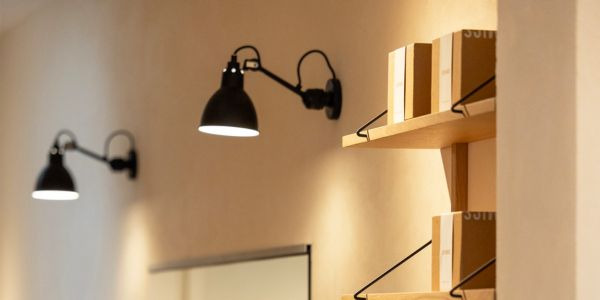 Lampe Gras 304: the must-have industrial design wall light