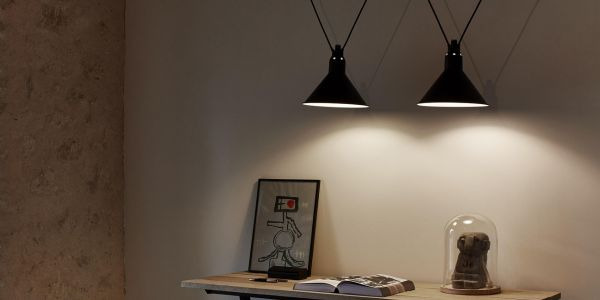 Les Acrobates de Gras: create a modular pendant with one power source